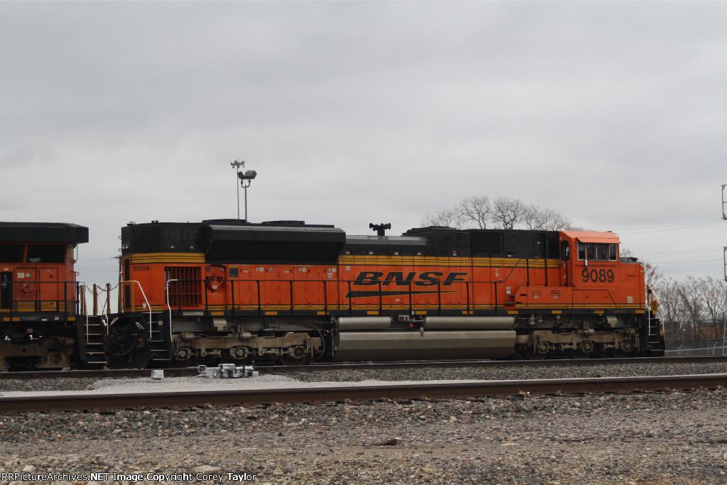 BNSF 9089